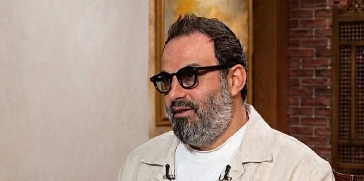 قبل انتقاله إلى طرابزون التركي بشهر.. آلان مصطفى يتوقع انتقال محمد صلاح إلى تركيا