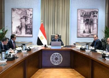 رئيس الوزراء يتابع توافر الأدوية والمستلزمات الطبية بمختلف المستشفيات