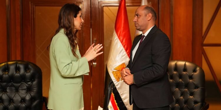 الوزير حسن الرداد لوزيرة العمل الفلسطينية: مصر لن تتواني عن دعم صمود الشعب الفلسطيني.. والتعاون في ملفات العمل امتداد للموقف المصري الثابت