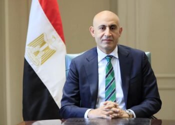 وزير التربية والتعليم يصدر توجيهات مشددة بتطبيق عقوبة الفصل لمدة عام دراسي كامل للطالب الذي يستخدم أداة تصوير للمعلم داخل المدرسة
