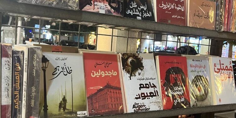 ولاء جمال تكتب عن «سحر الحسيني» بين عوالم مي وزوايا الرصيف
