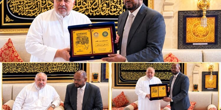 مسؤول بمنظمة السياحة العربية يحتفي برئيس الاتحاد العربي للإعلام السياحي