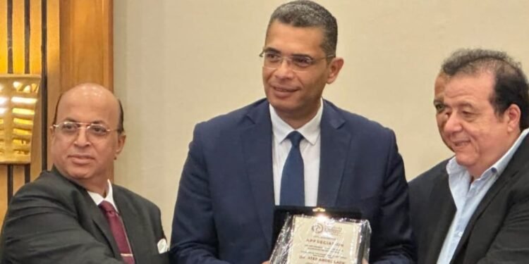 عاطف عبد اللطيف.. داعمًا لسينما الشباب وصانعًا للجسر بين الفن والسياحة