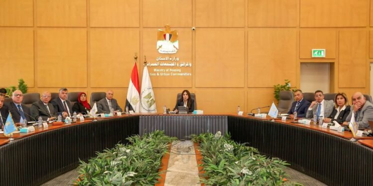 وزيرة الإسكان تعقد اجتماعًا موسعًا لمتابعة الموقف التنفيذي لمشروعات المبادرة الرئاسية «حياة كريمة»