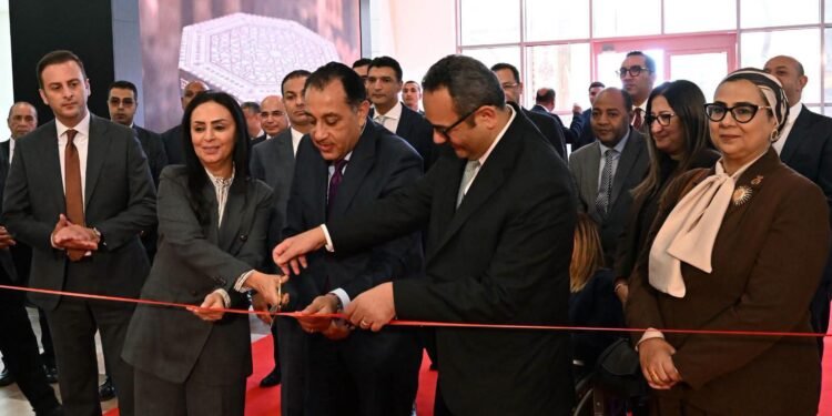 رئيس الوزراء يفتتح الدورة الثامنة لمعرض “تراثنا 2026” لدعم الحرف اليدوية والتراثية تحت شعار “أصل الحكاية”