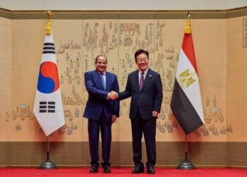 الكاتب الصحفى حامد المحلاوى يكتب: النهضة الكورية تزامنت مع نهضة مصر في الحقبة الناصرية .. فلماذا تقدمت كوريا وتقهقرت مصر !