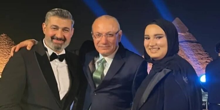 وسط إشادة من الحضور .. يارا أحمد تتألق خلال حفل «The Best» تحت سفح الأهرامات